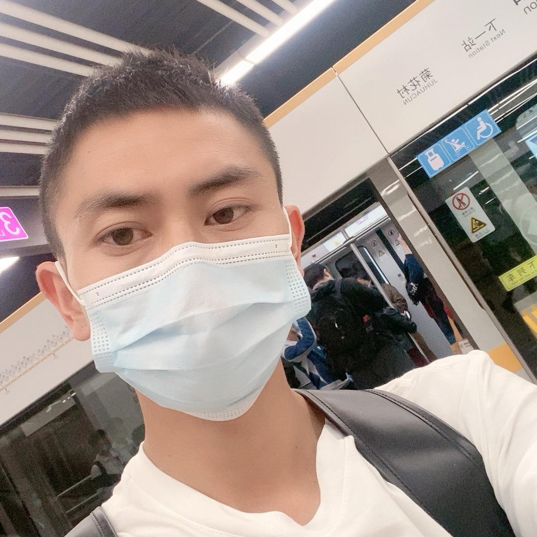 西乡吴彦祖爱养花