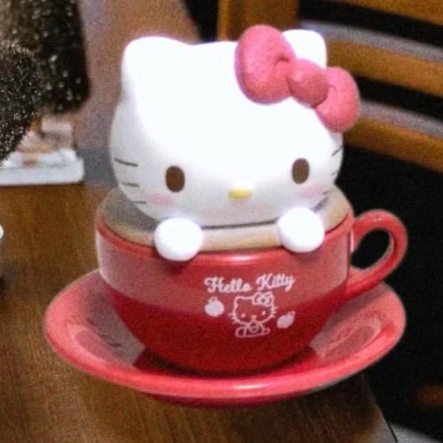 扛机枪的Kitty喵