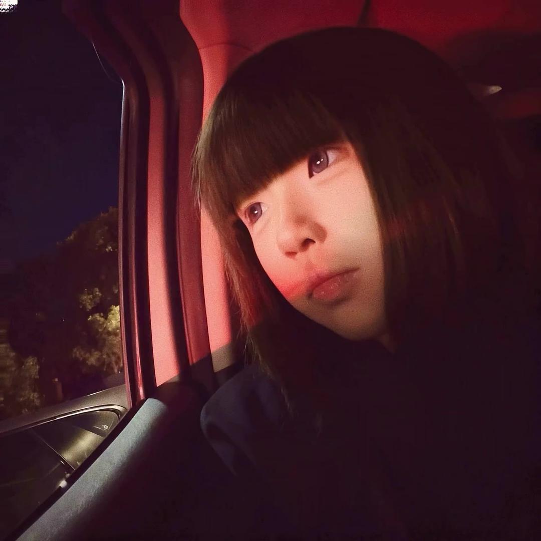 别捏我小脸ˡᵃʕ•̫͡•ʔ