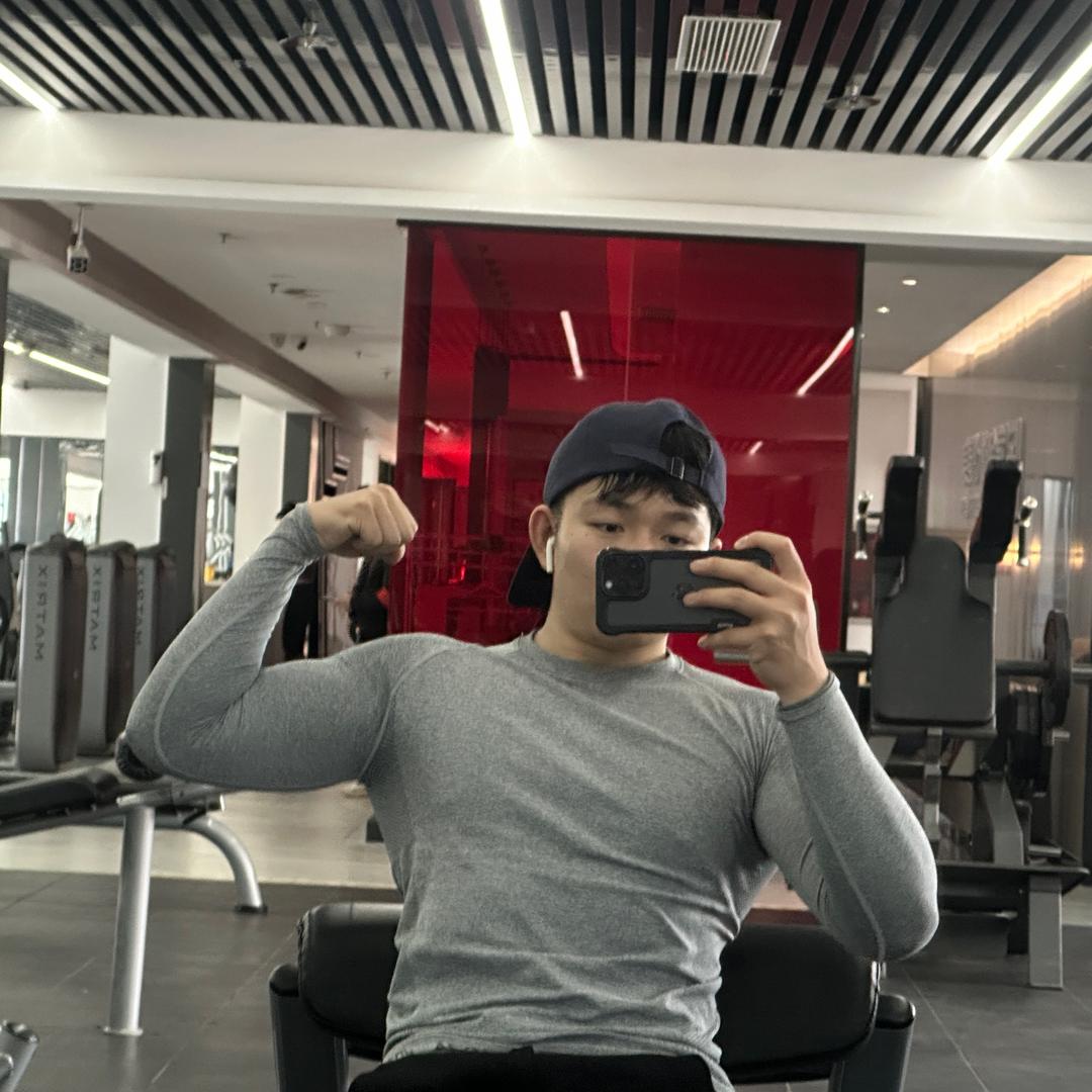 （黄金时代绿都城店）闫教