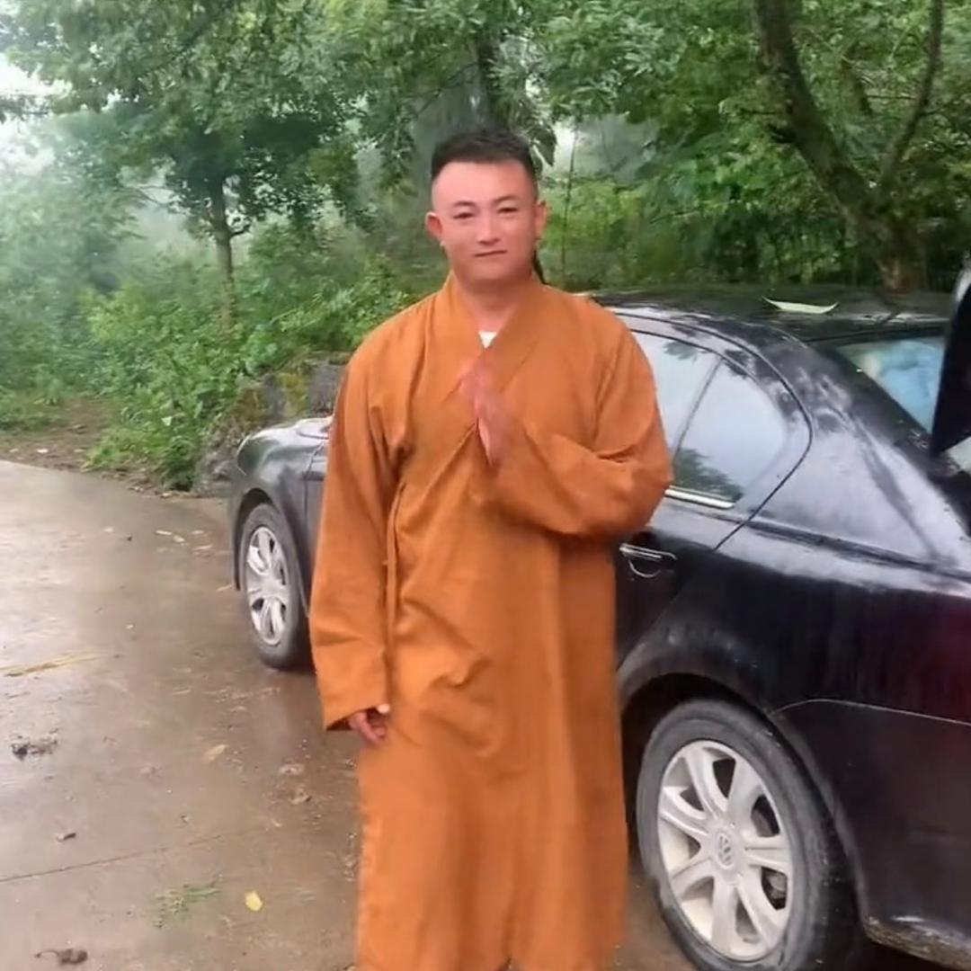 飞仔（达摩先生）