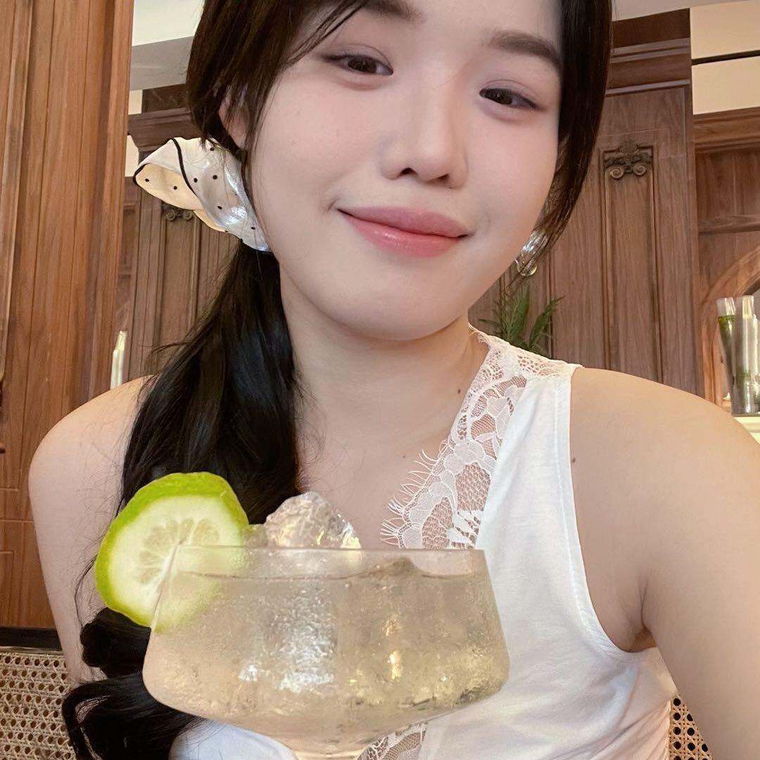 小琦.