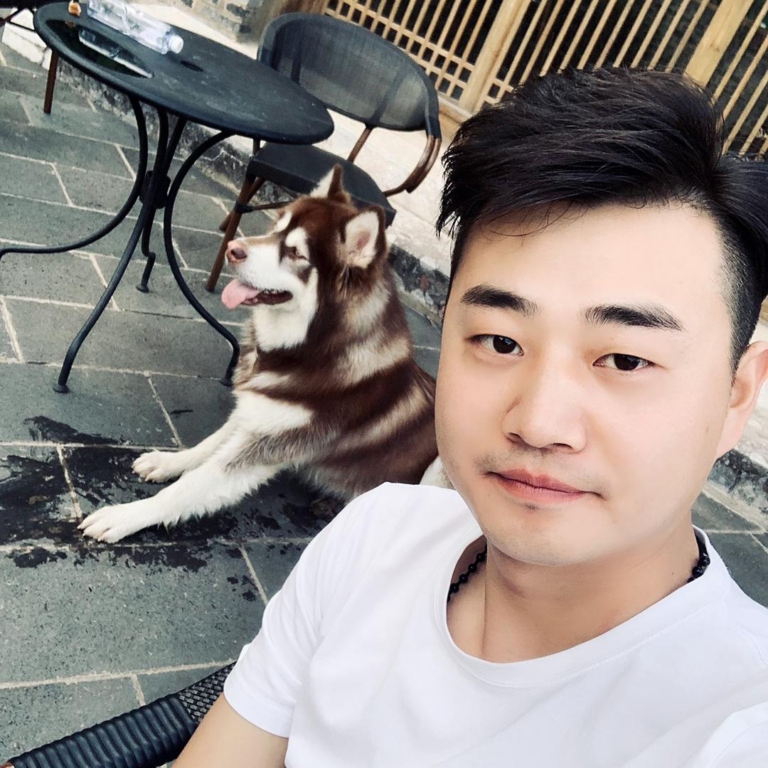 ♀♥李伟