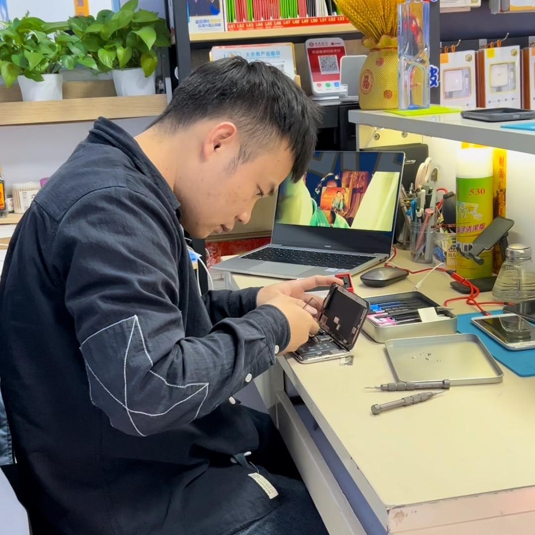 极修匠–小刘讲电池