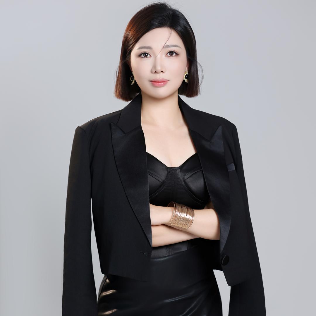 艾凯莲美业·丹总
