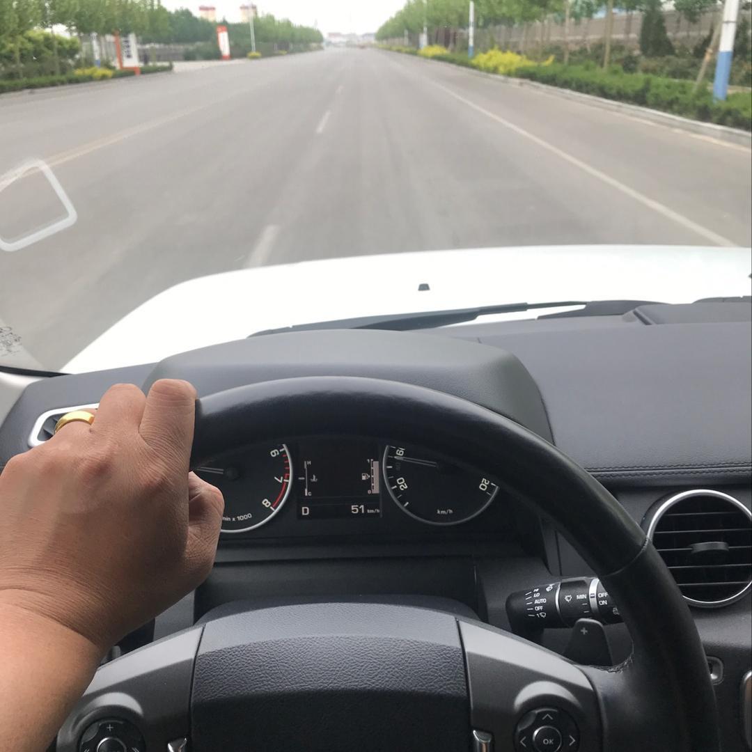 张弟：长江汽贸二手油罐车