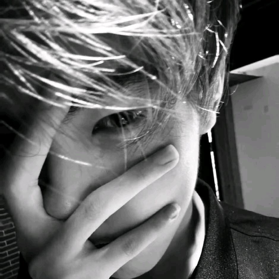 当不起老大也。受不起别人的欺负