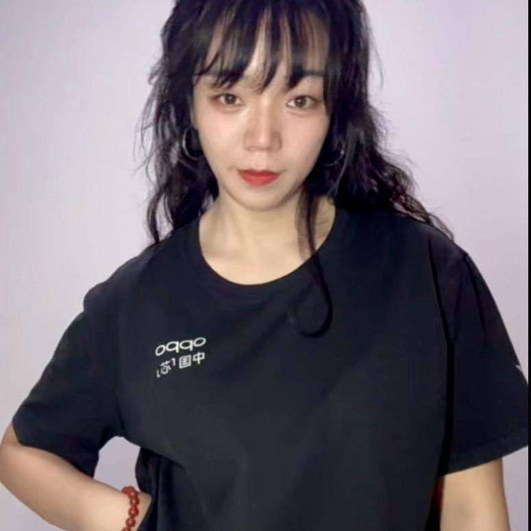 尚店卖手机的小胡