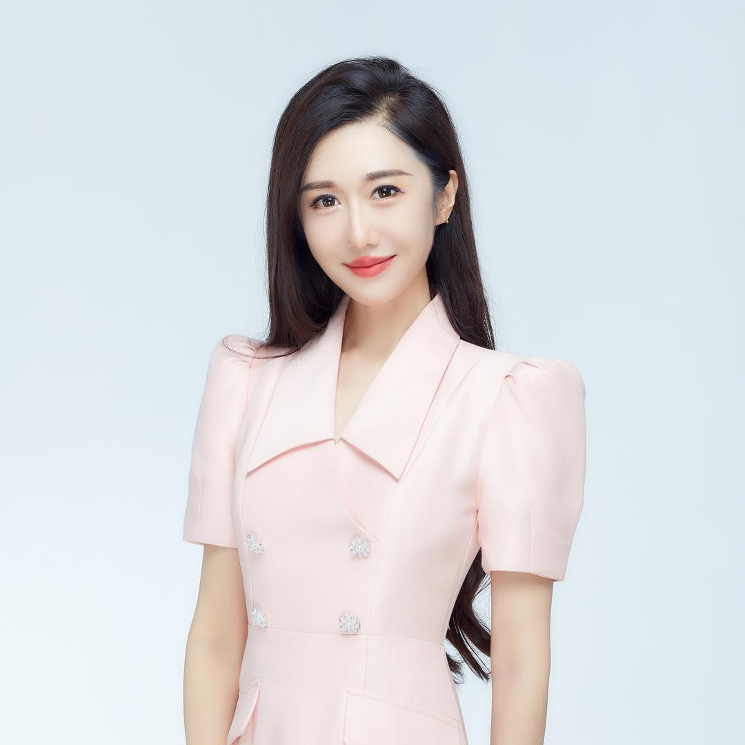 主持人于云