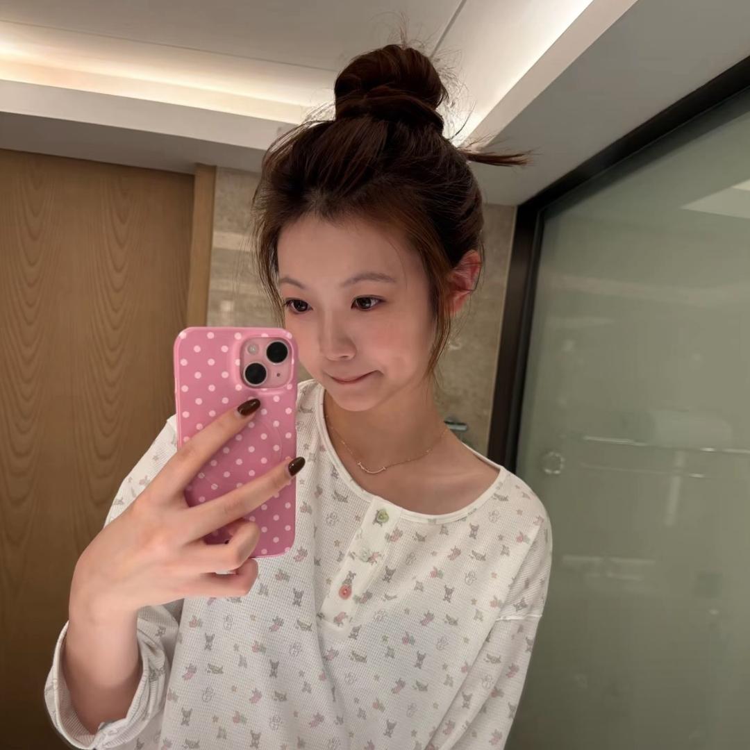 高冷洁癖的少爷对着三天不洗头的我一见钟情