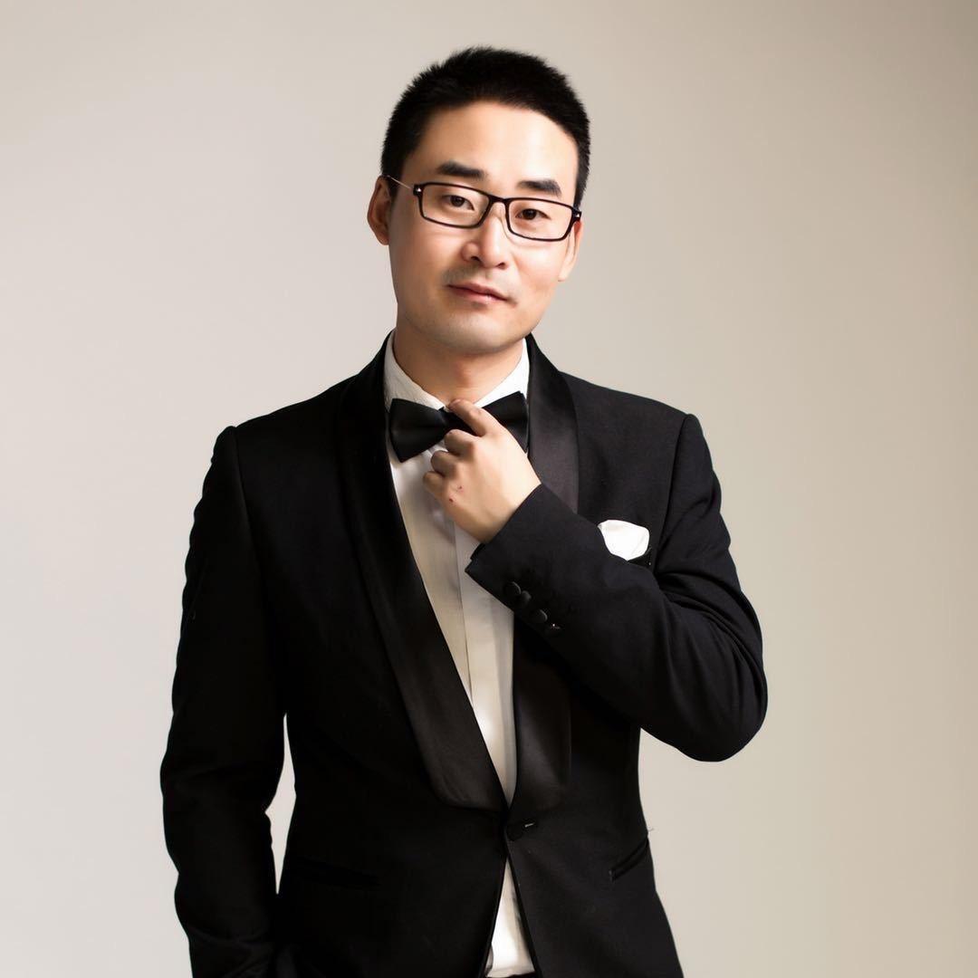 耿小爽•隔壁村支书