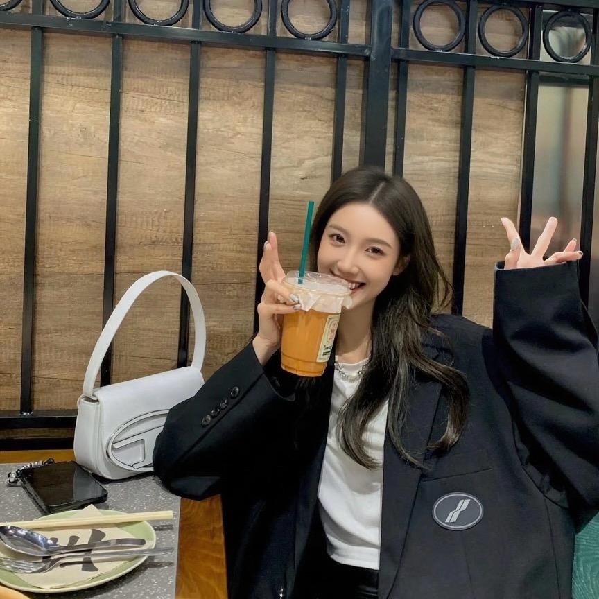 晚梨不吃梨🍐