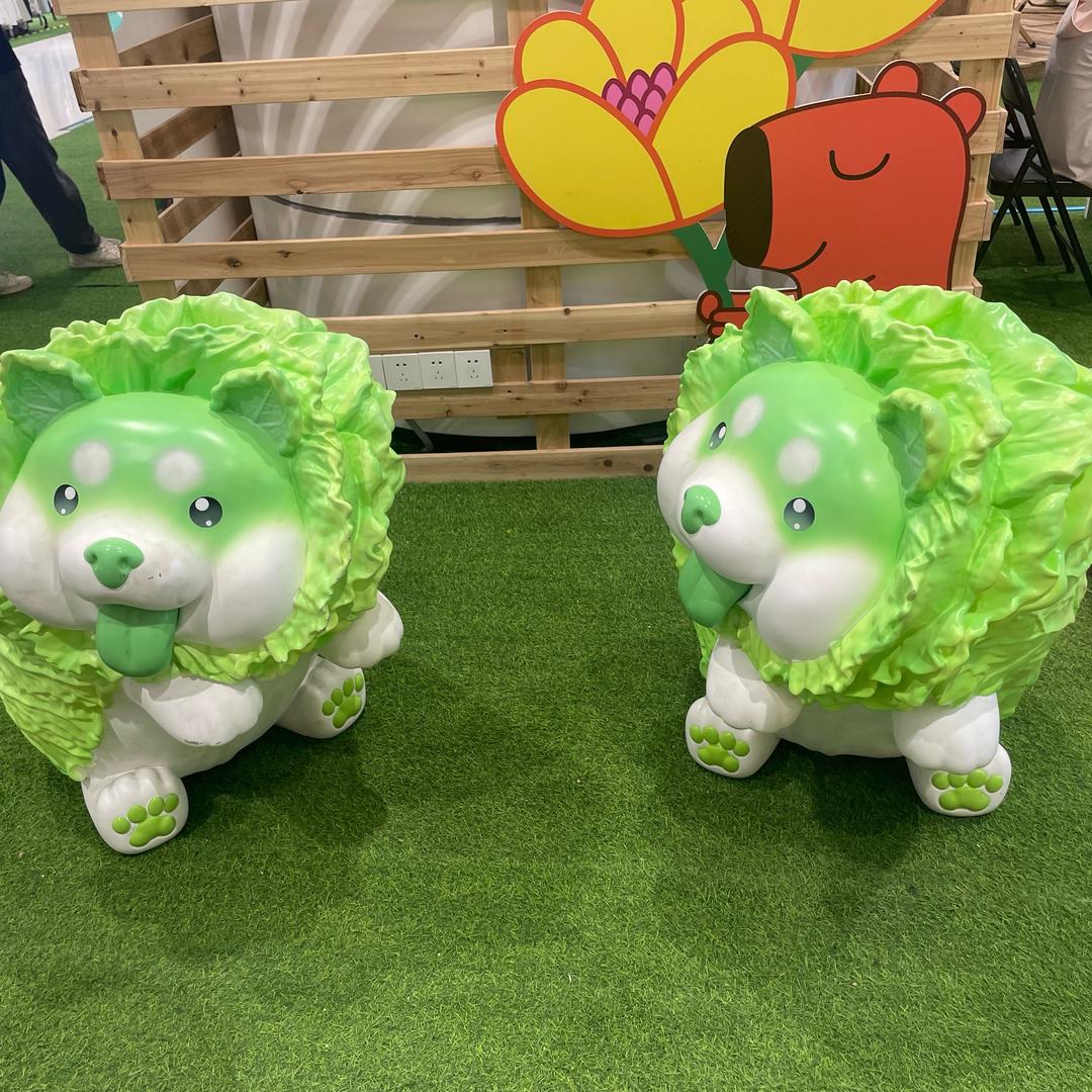 真诚迷人呜呜狼