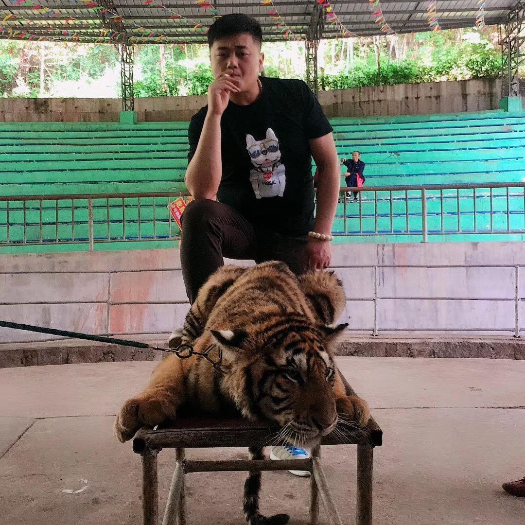 不爱生气的局座🎖