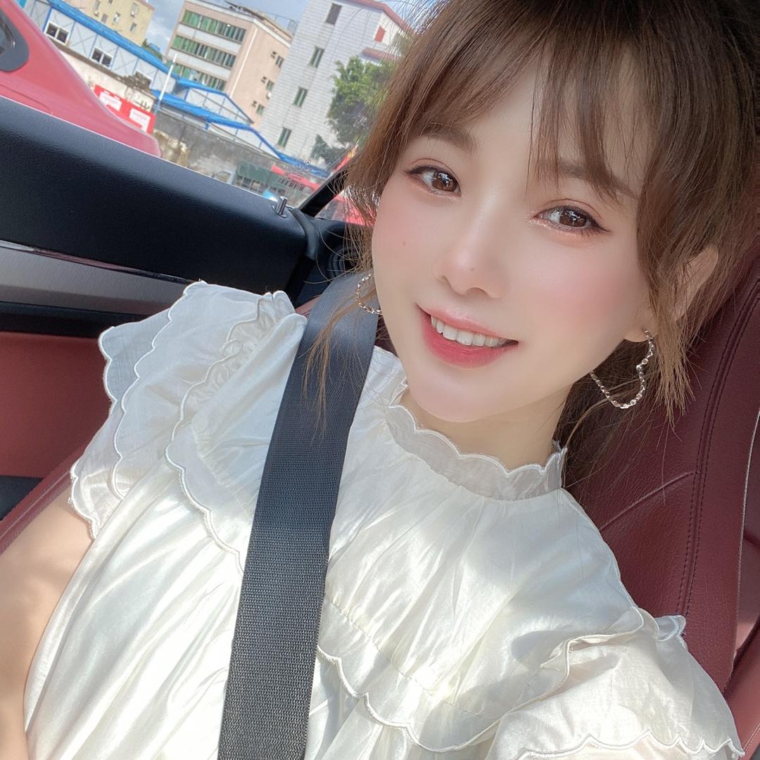 倩小小