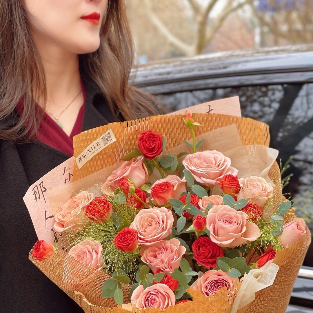 在诸城卖花的小姐姐