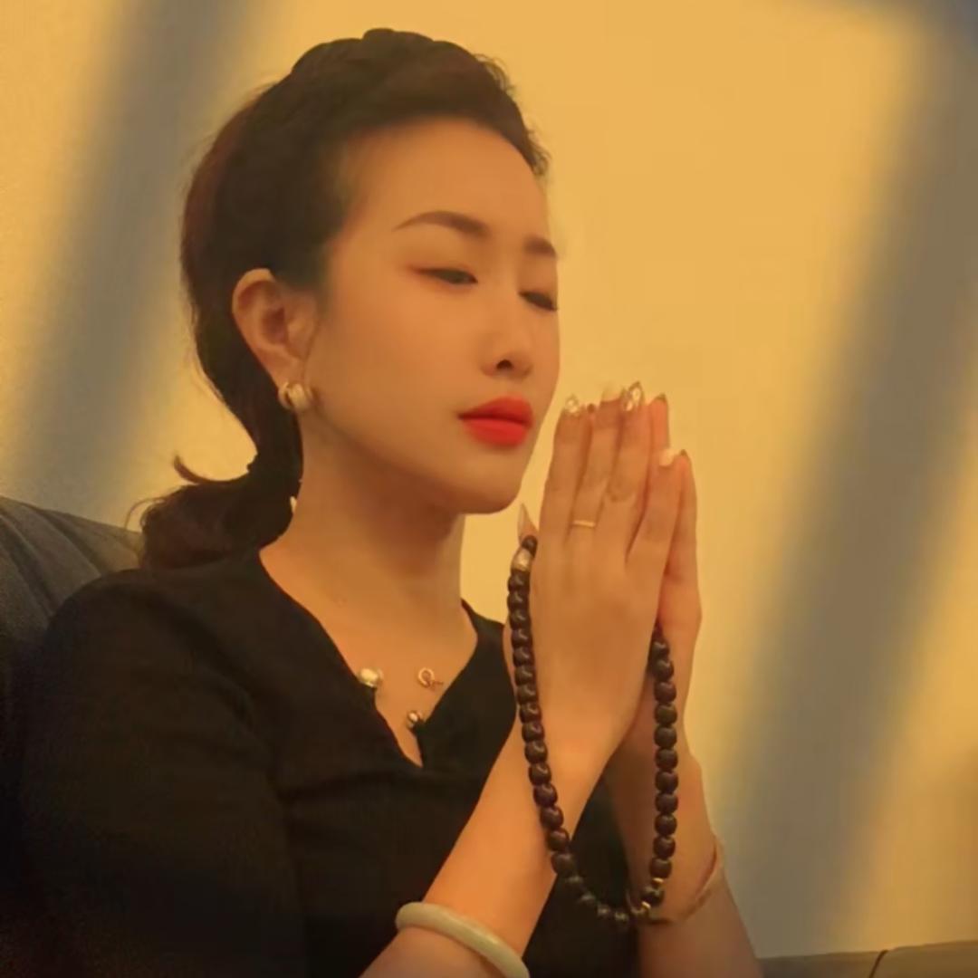 九华山 杨玲 (果玲)