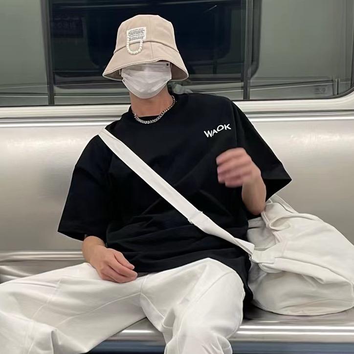 左一明