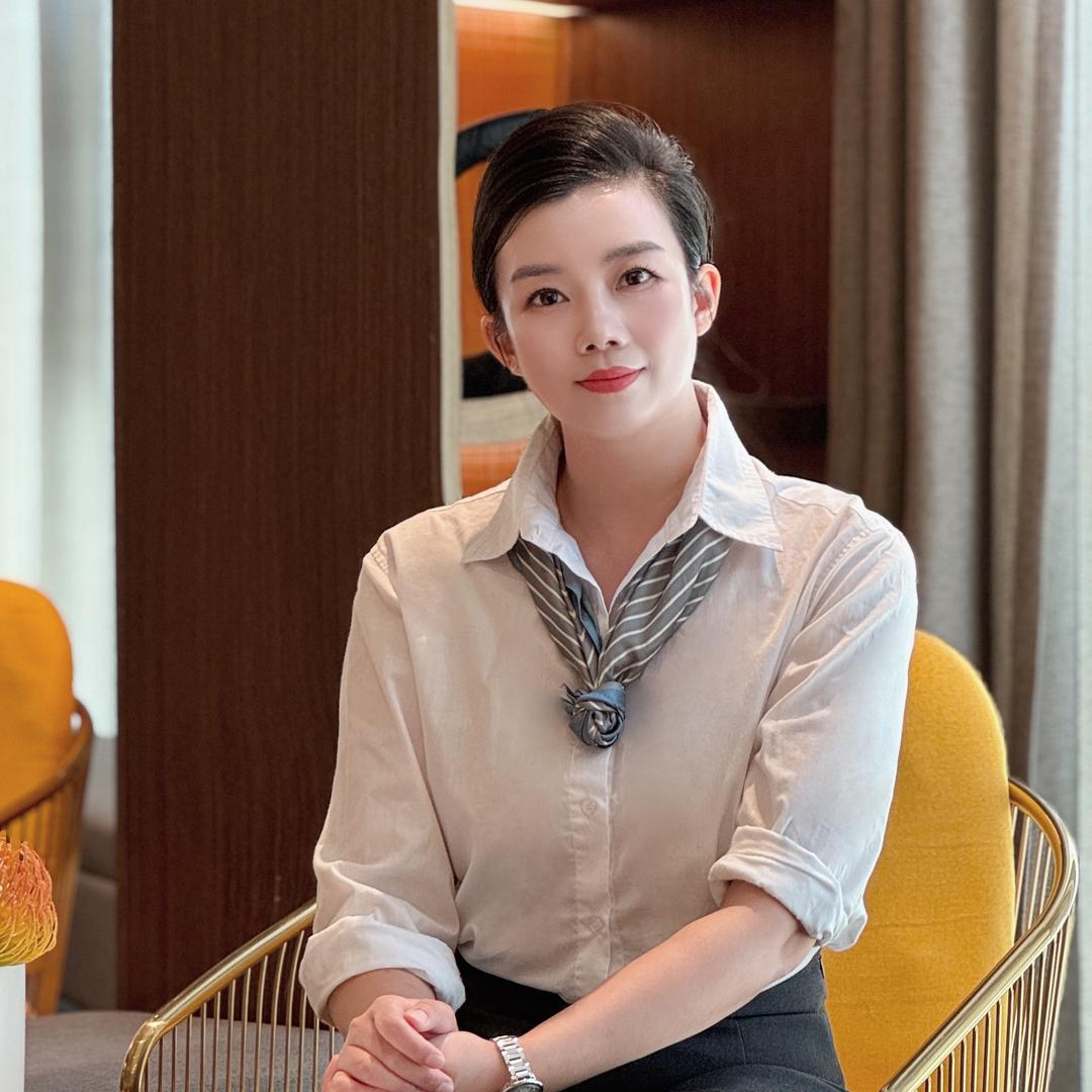 请叫我沫沫姐。