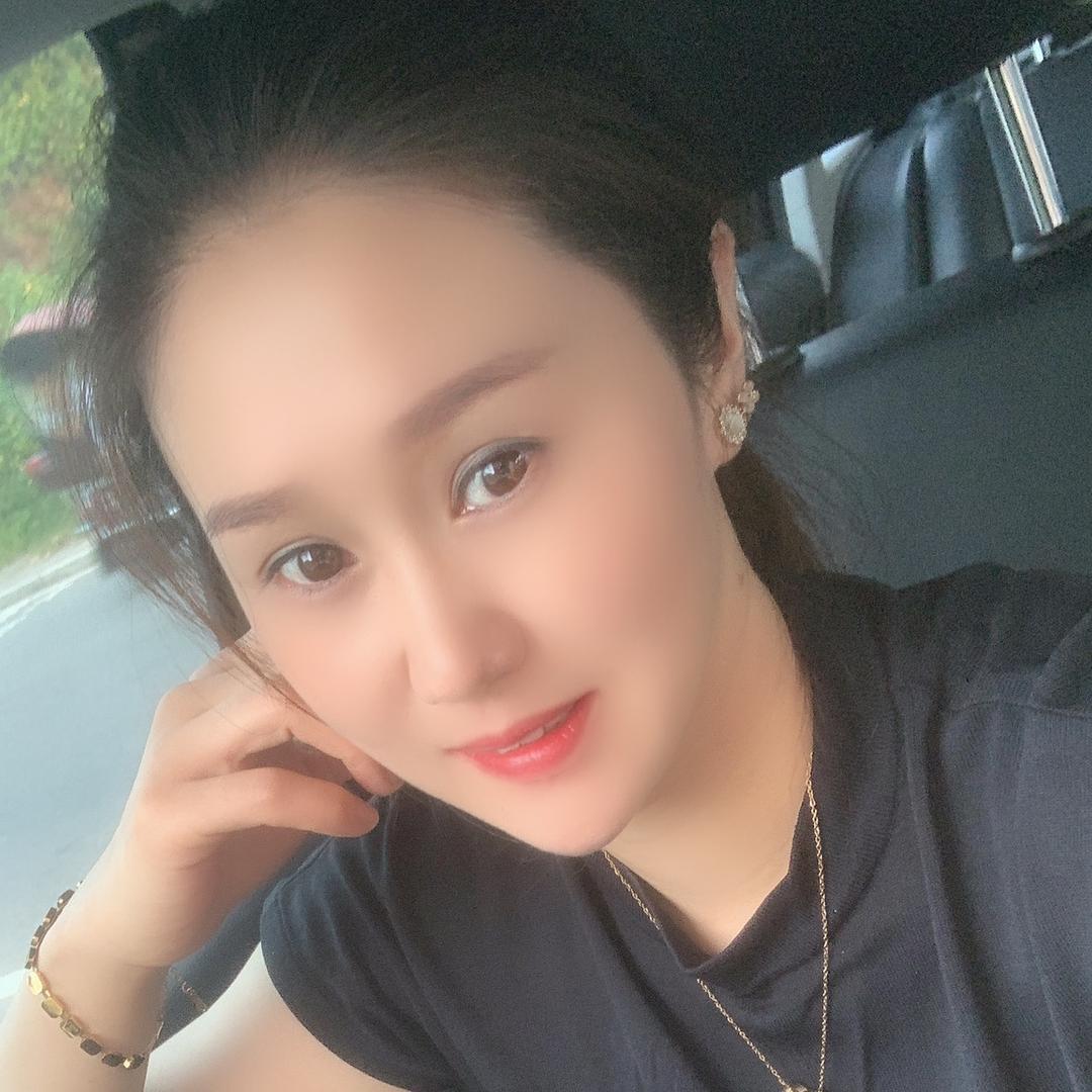 在尧坝卖土特产（七月妹）