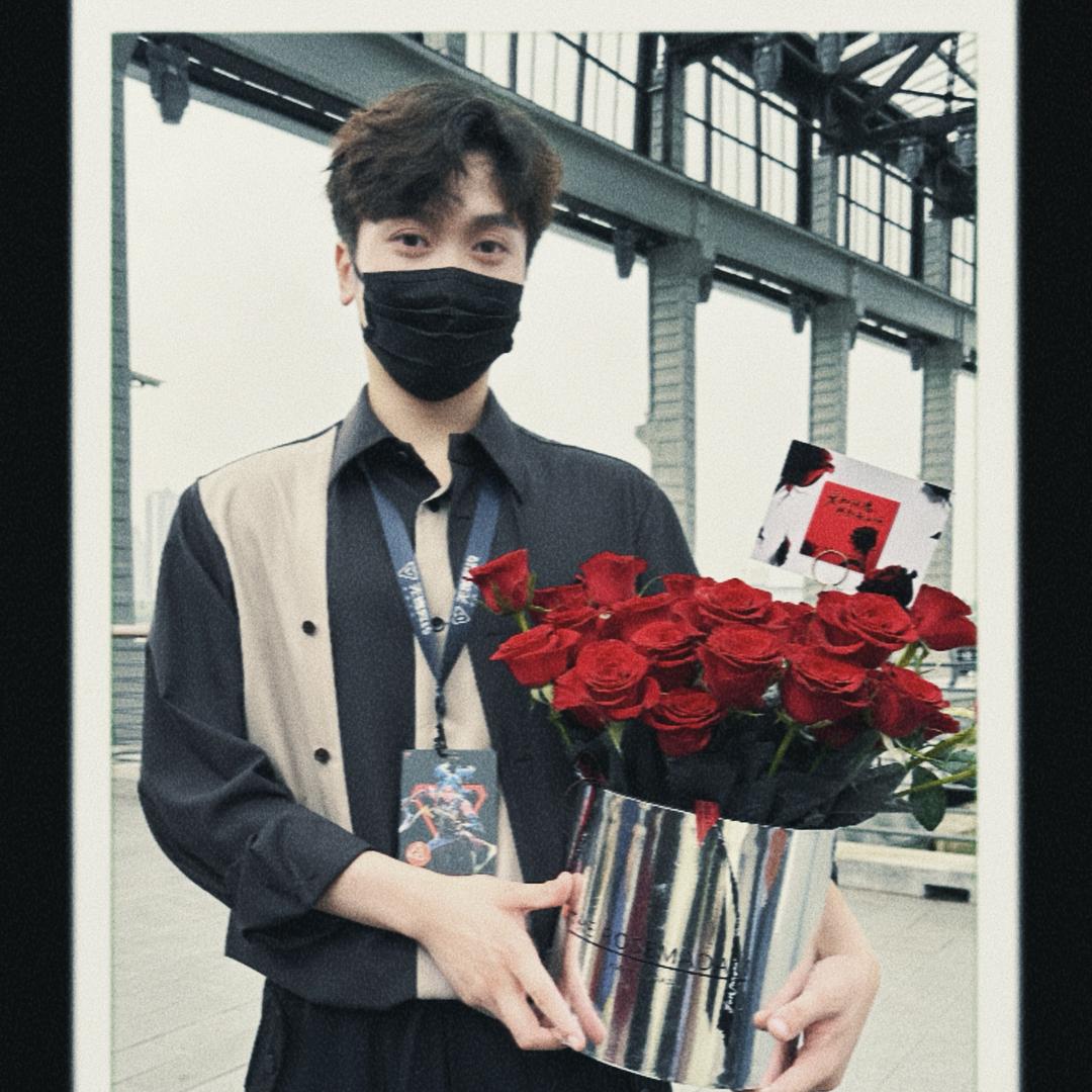 亲亲奶油油✨º⁴⁵¹