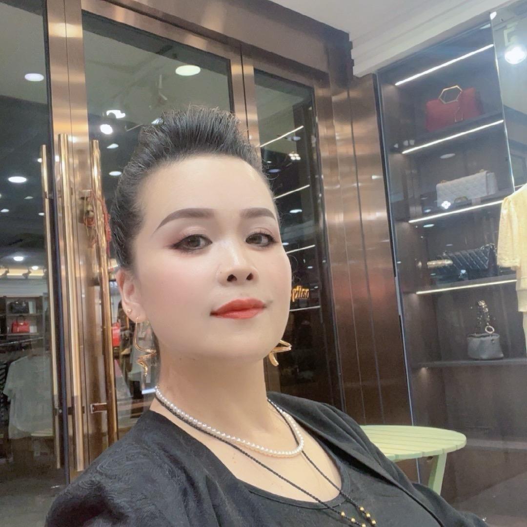 常熟市虞山镇红利士服装店