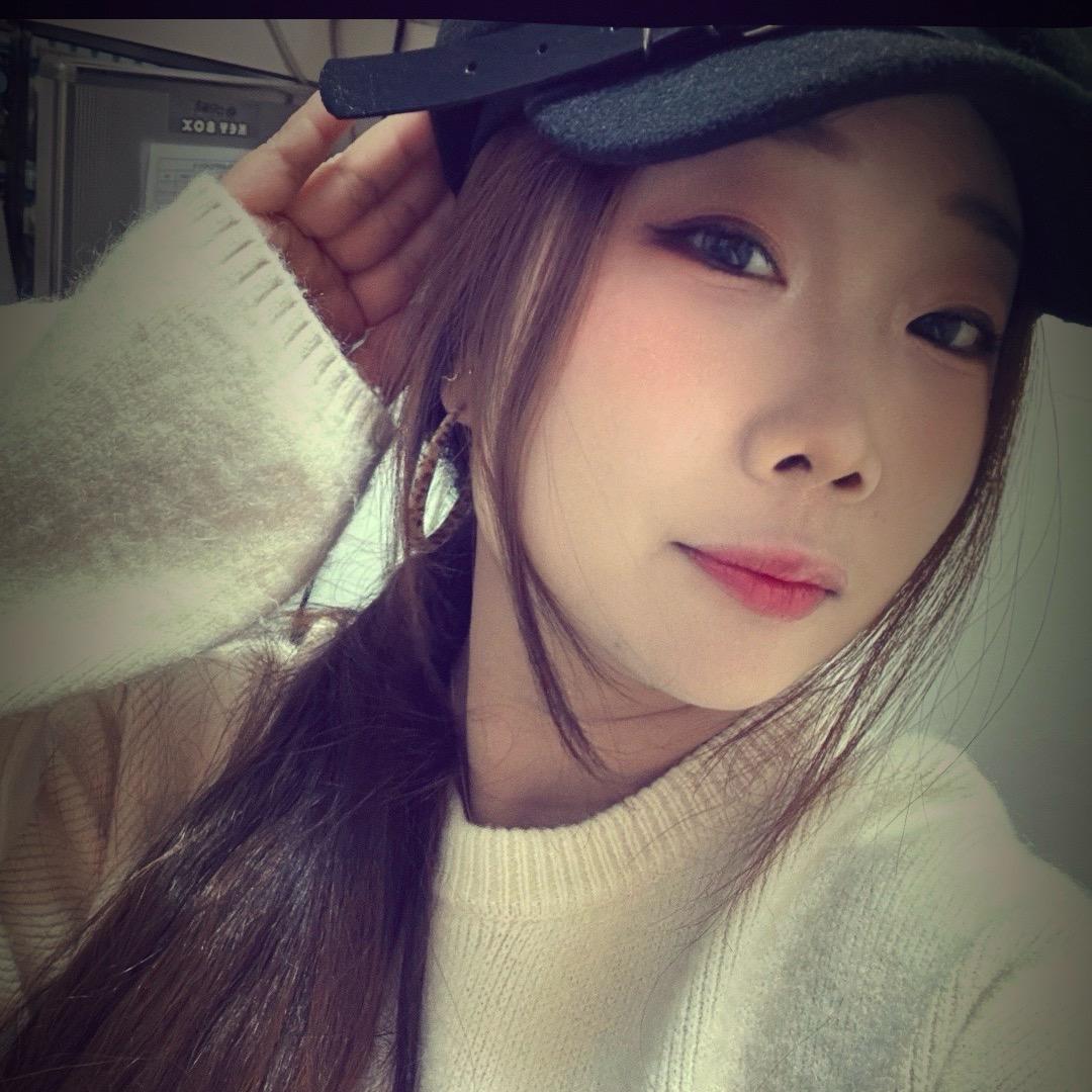 29岁性感母螳螂专吃小孩