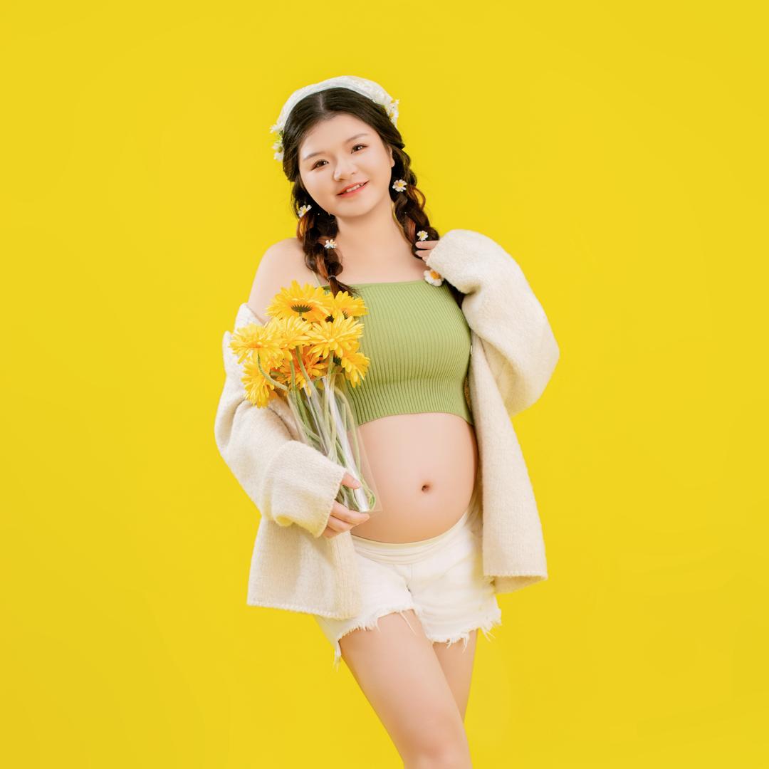 盈盈(っ˘̩╭╮˘̩)っ