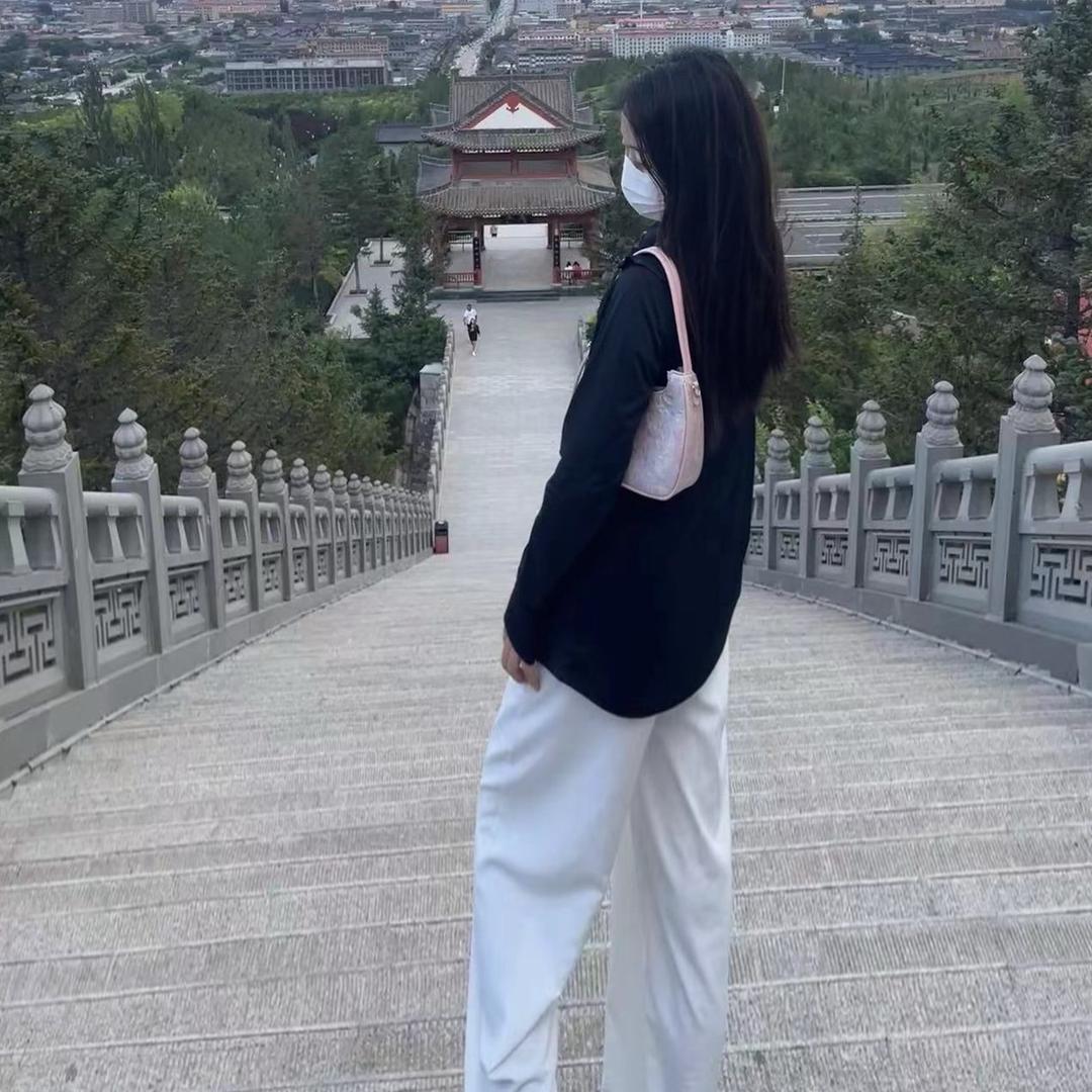 星儿^_^爱搞笑💫