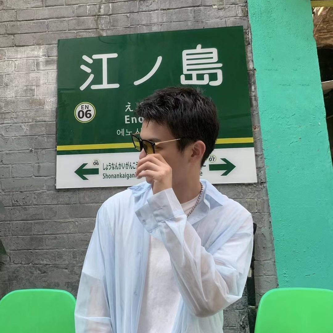 一杯冰美式l