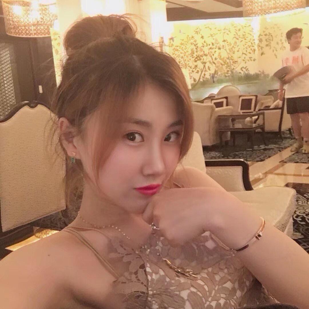 奔富奈儿（全网招男人目前路过票）