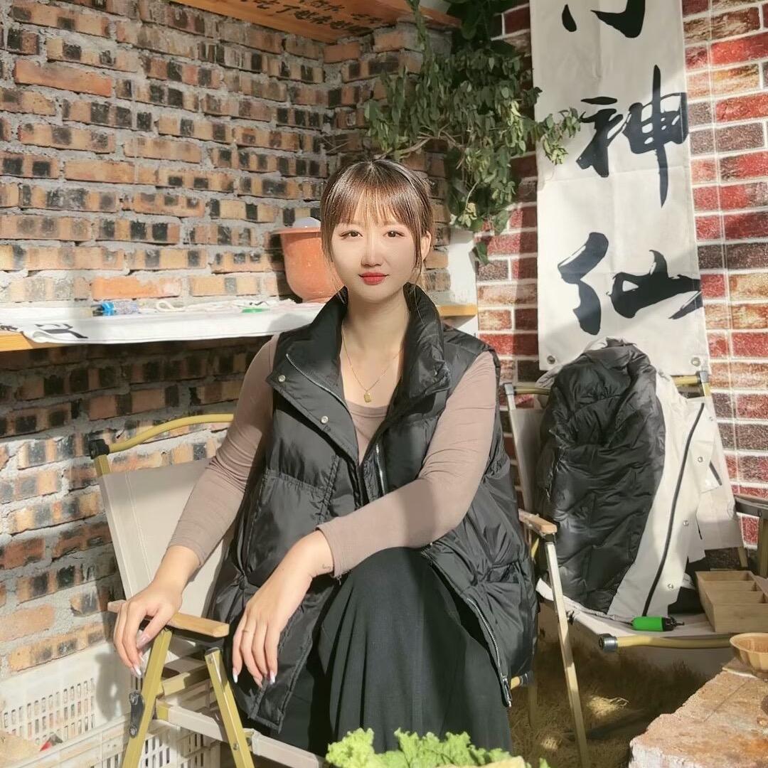 章丘张小姐的春夏秋冬服装集合店