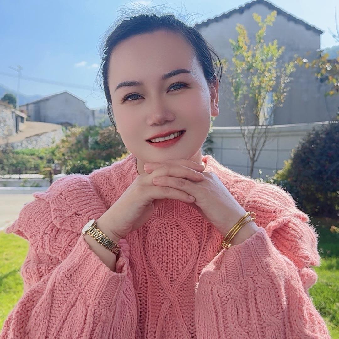 百丈河村五朵金花助三农（玫瑰花）