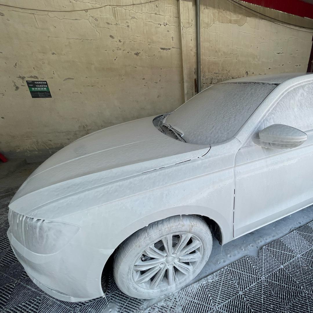蠡县美女洗车贴膜店