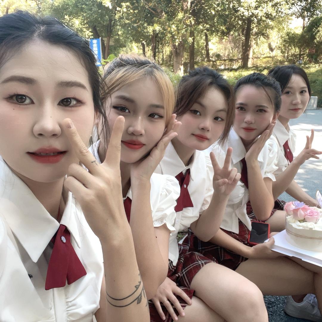 喜洋洋生日气氛团队