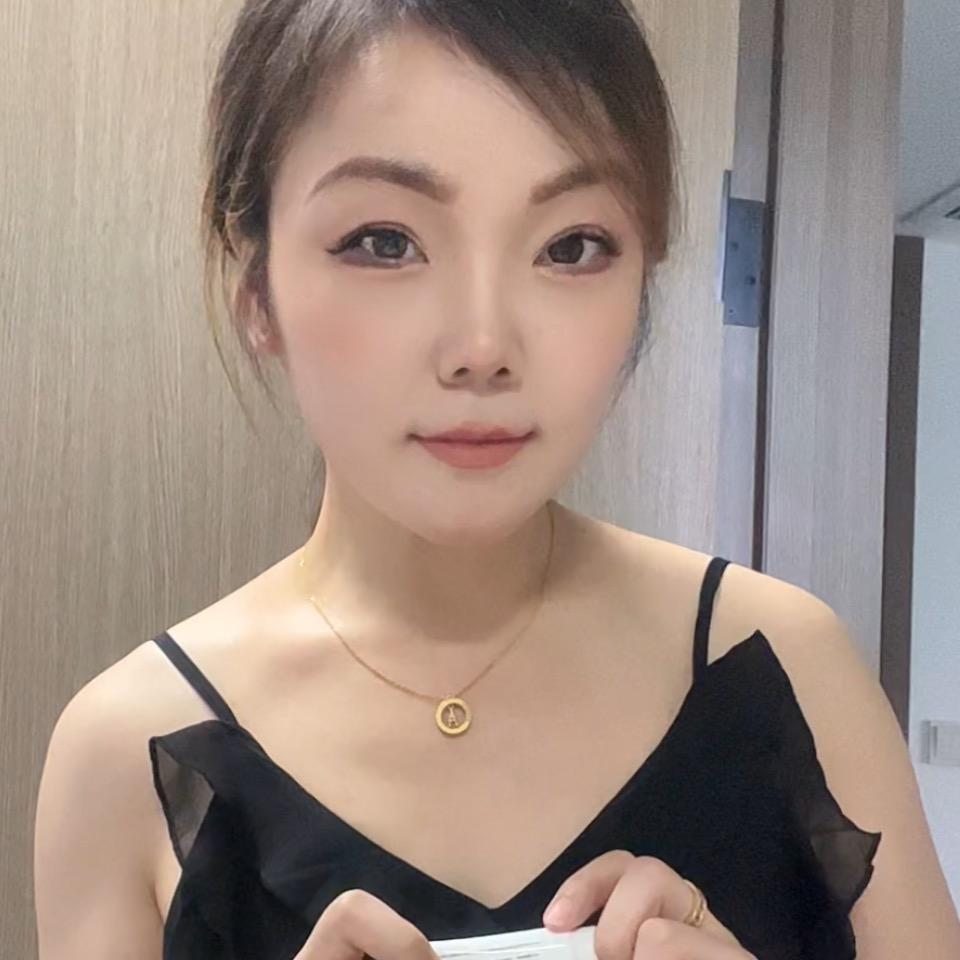 颜墨浠
