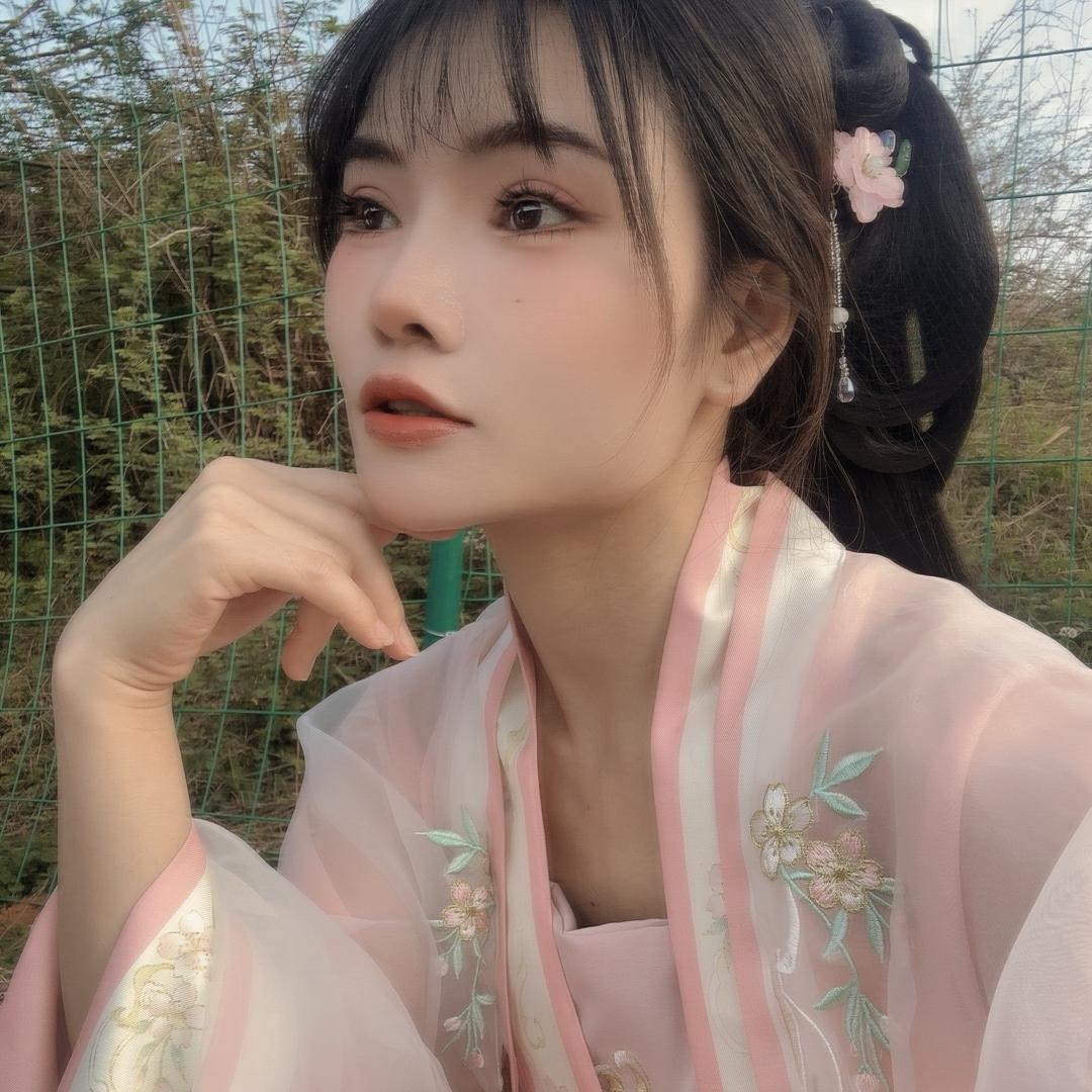 跳舞的草莓