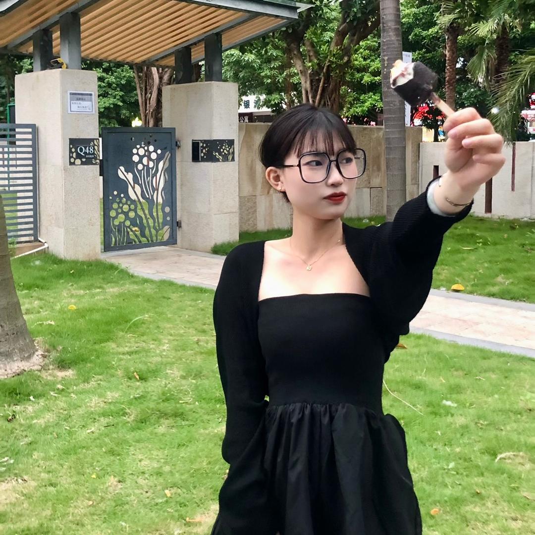 就是不睡觉🐰