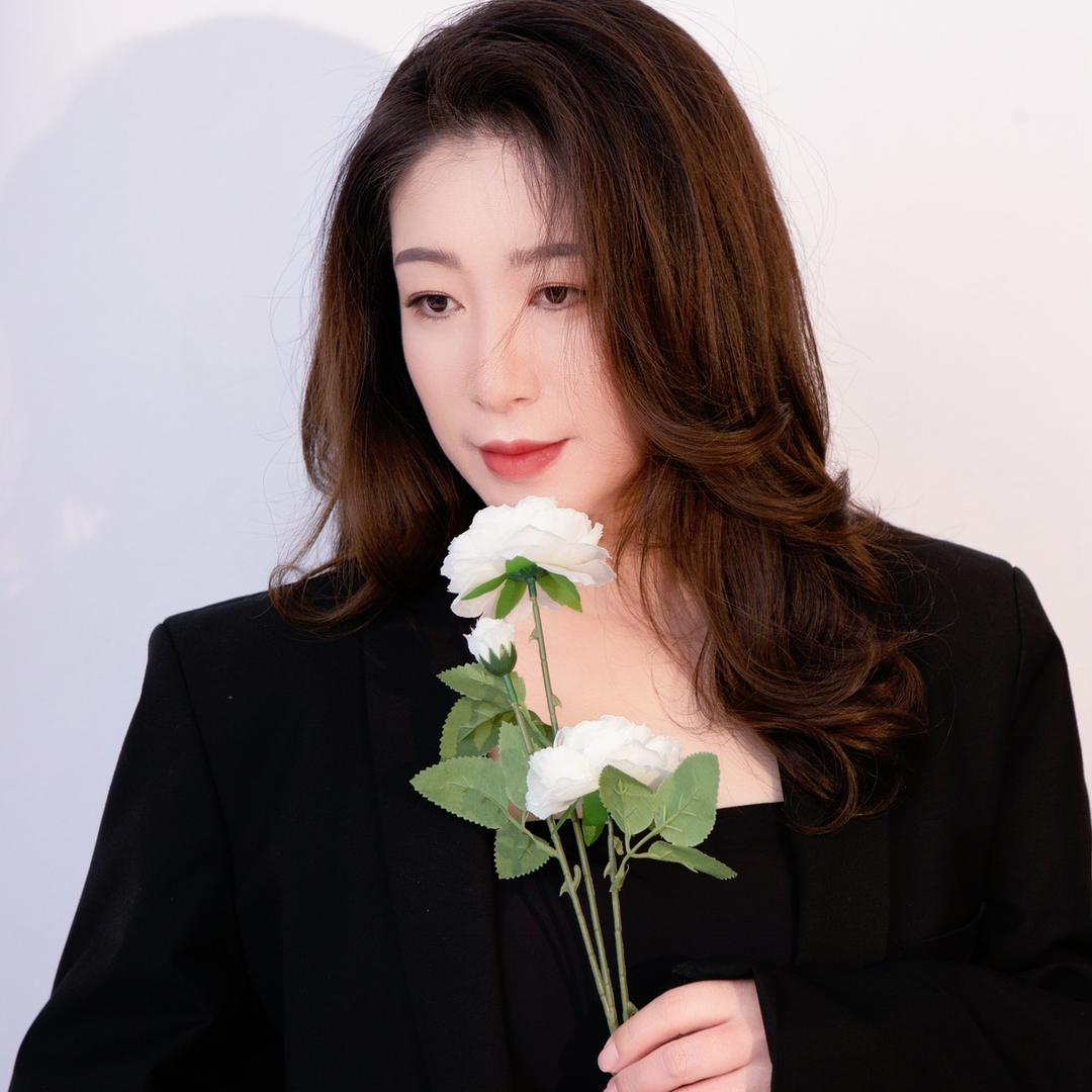 小晴晴🌹