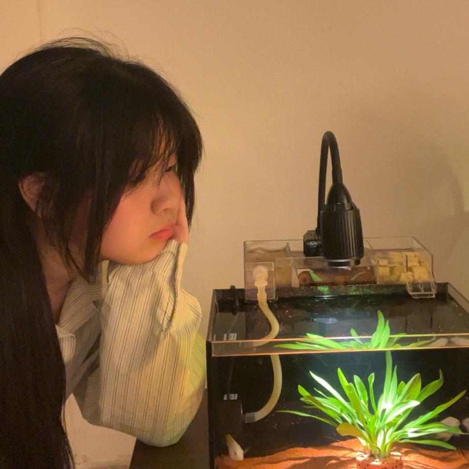 芊芊·QIAN