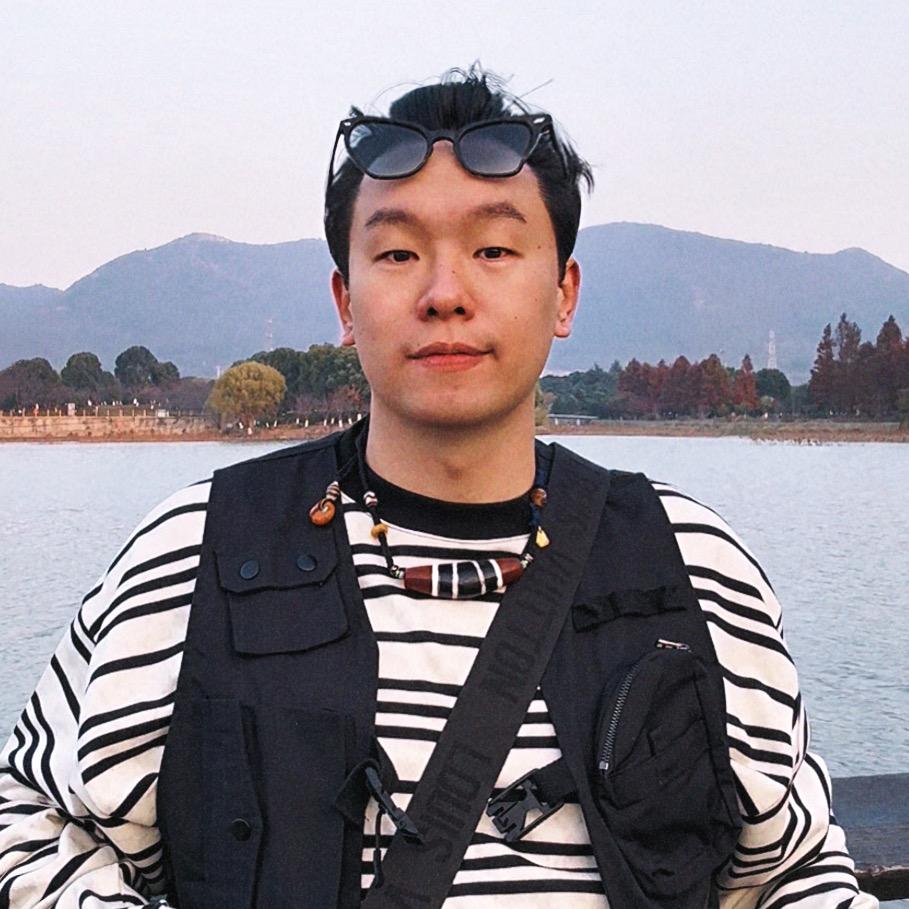 编导子靖