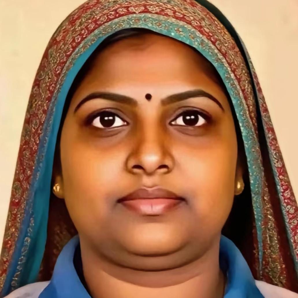 一朵风中摇曳的水仙花