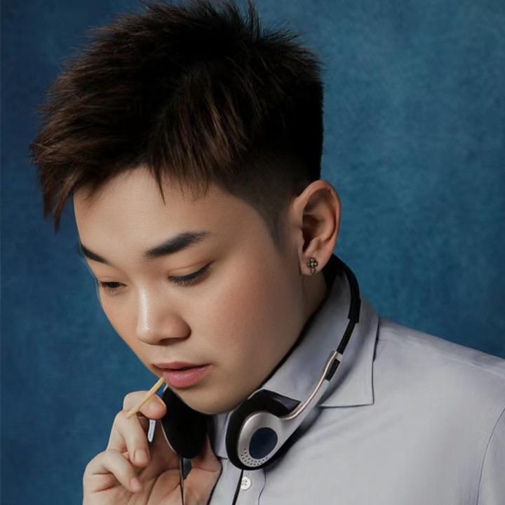 XG原创美学（维景国金中心店）