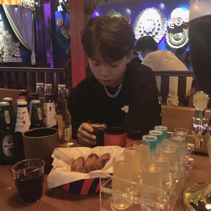 芭提雅台柱子