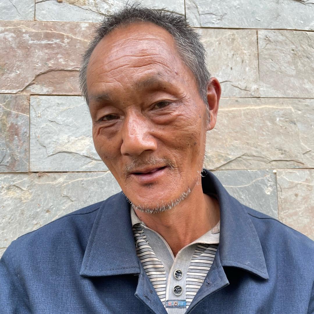 尹小乖（零食铺）