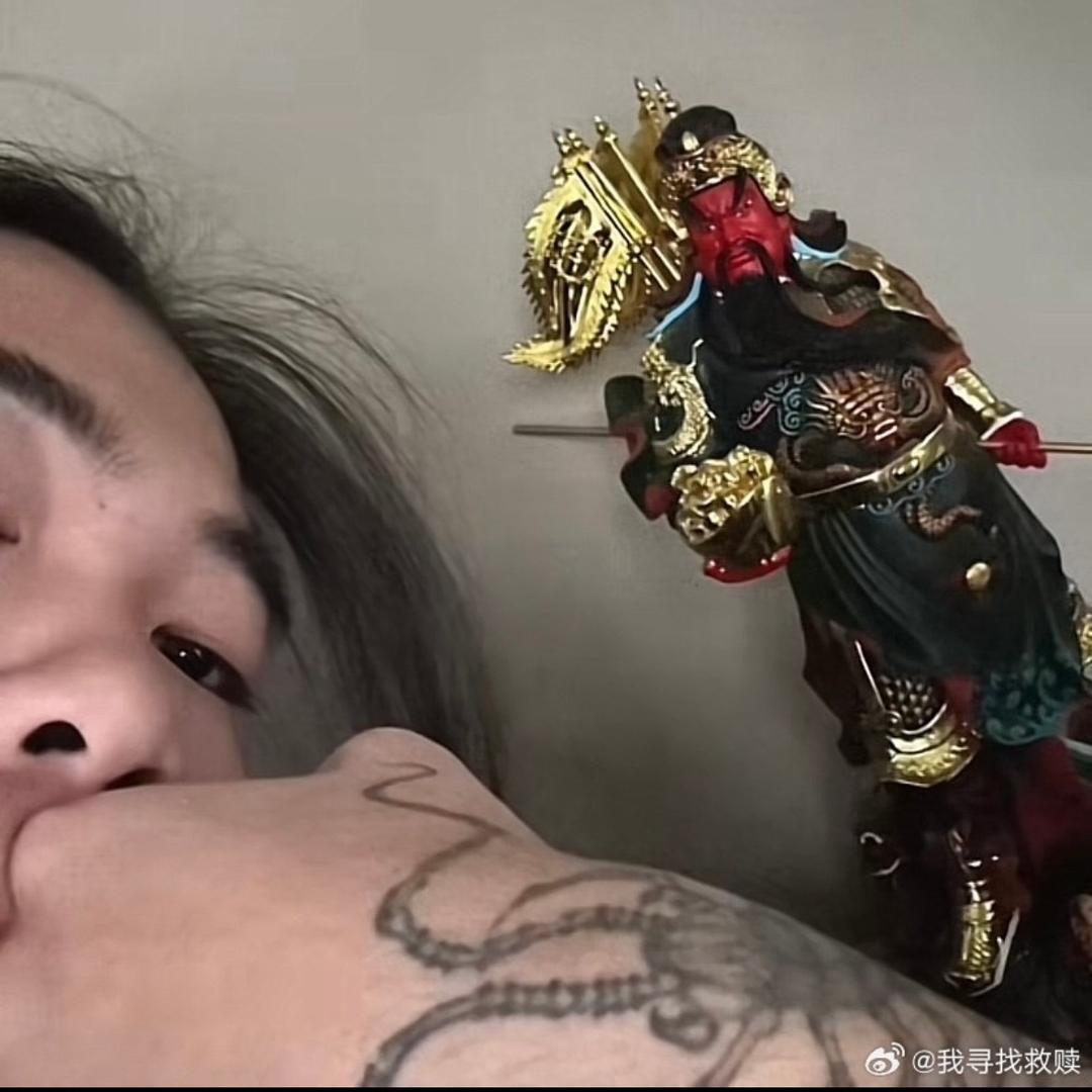 苏睦轩.