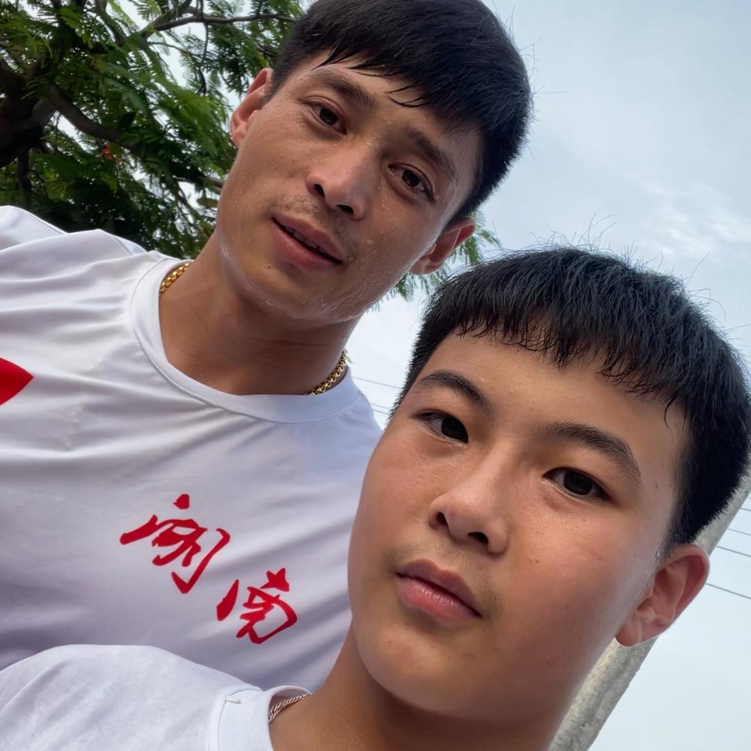 不会拿桨（🐲贵联队）