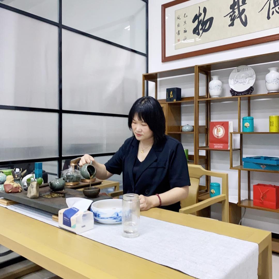 聊城市佳百出国服务有限公司