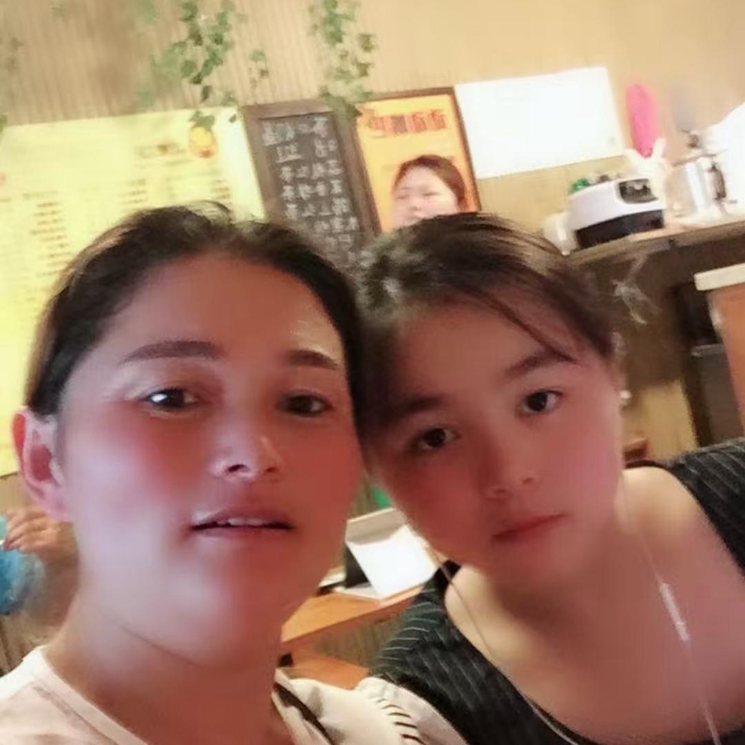 W 丑八怪