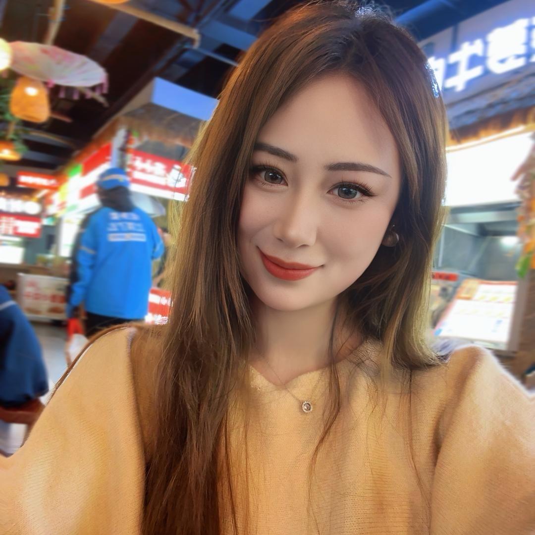 李高静.